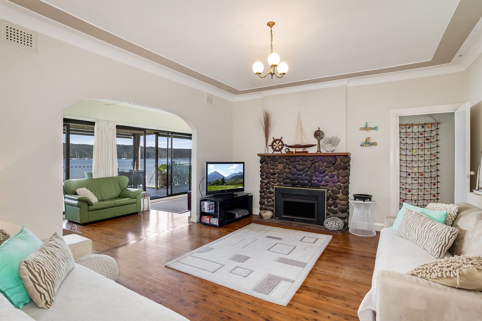 Barrenjoey Road, Palm Beach NSW 2108 3 beds house for Rent, Contact