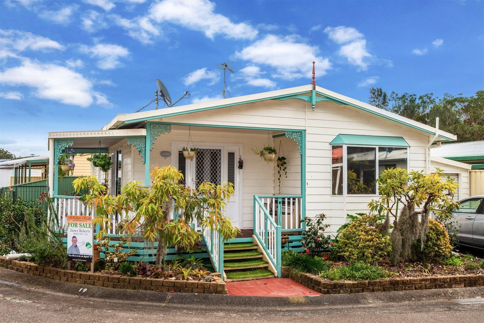 3 bedrooms House in 19 Sixth Avenue GREEN POINT NSW, 2251
