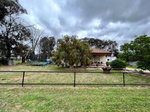 8 Osborne Street, Finley NSW 2713, Image 2