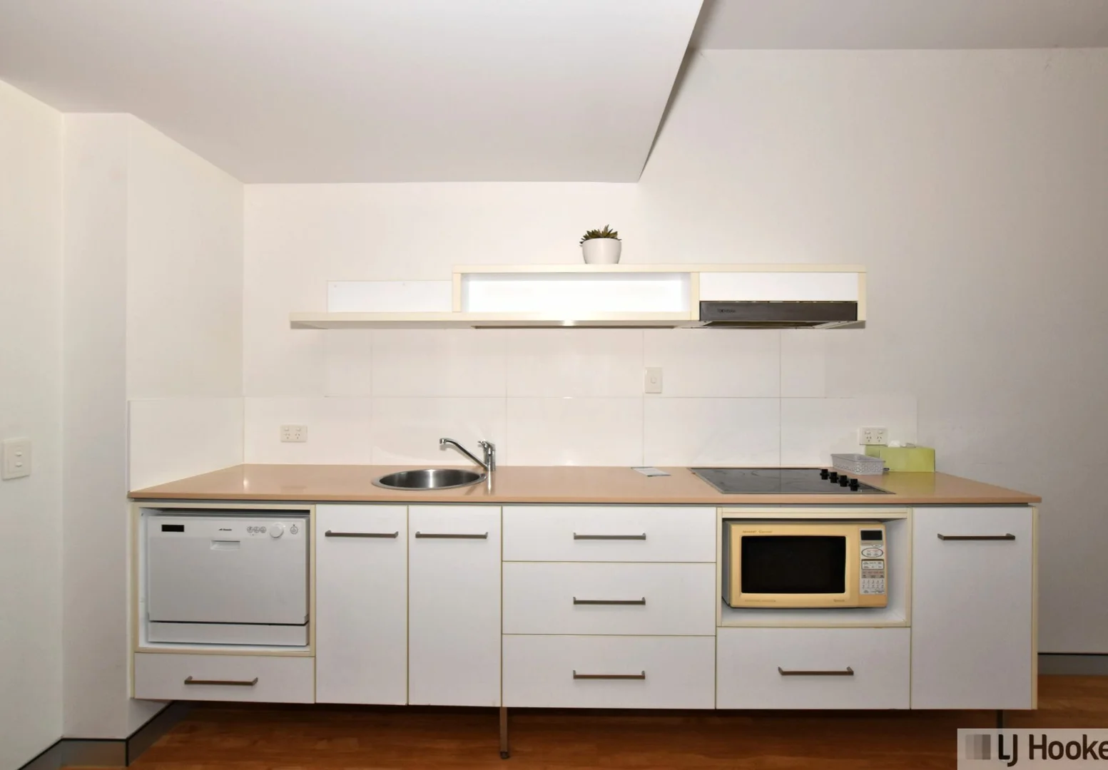 Additional image 11 of 3/10-14 Poinciana Boulevard, Cardwell QLD 4849