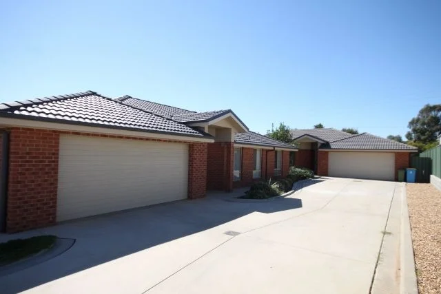 1/4 Quandong Place, Forest Hill NSW 2651