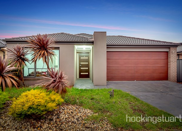 4 Beveridge Drive, Roxburgh Park VIC 3064