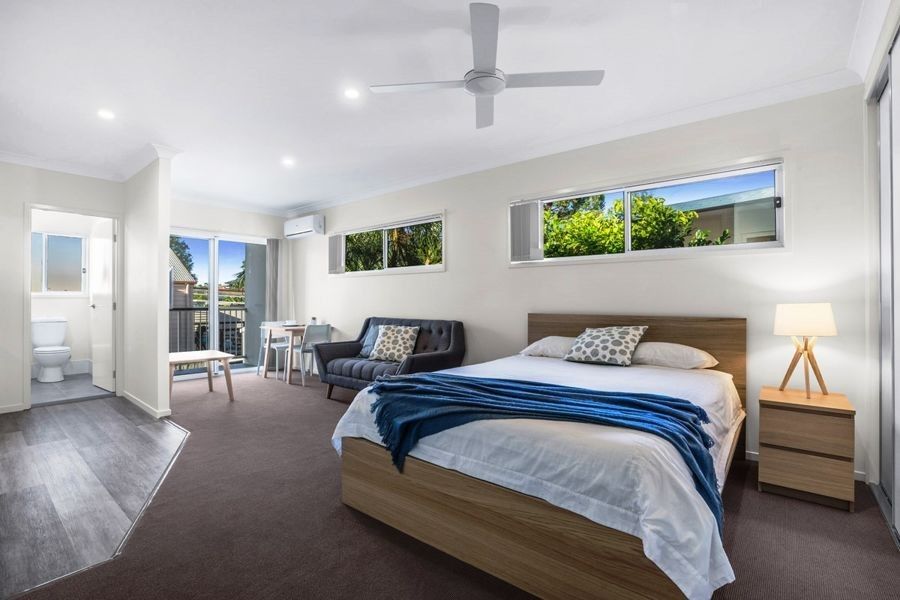 1 bedrooms Studio in 2/2a Nordenfeldt Road MORNINGSIDE QLD, 4170