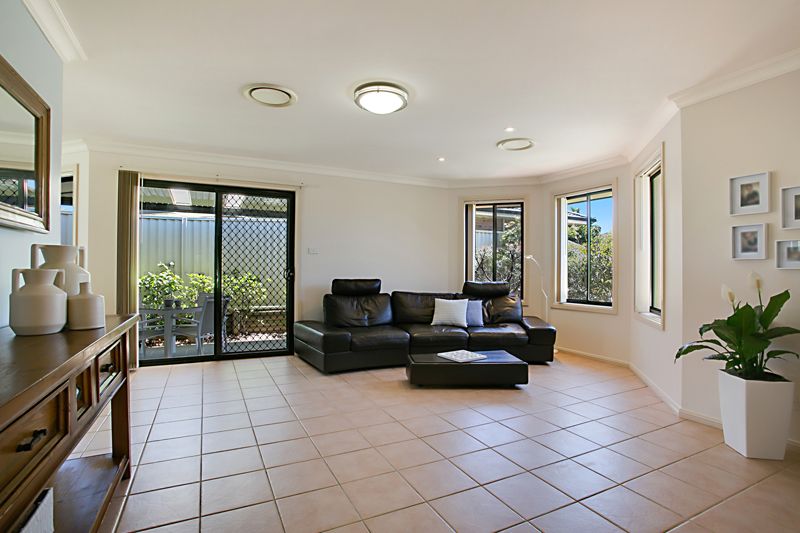 16 Garnet Street, Eagle Vale NSW 2558, Image 1