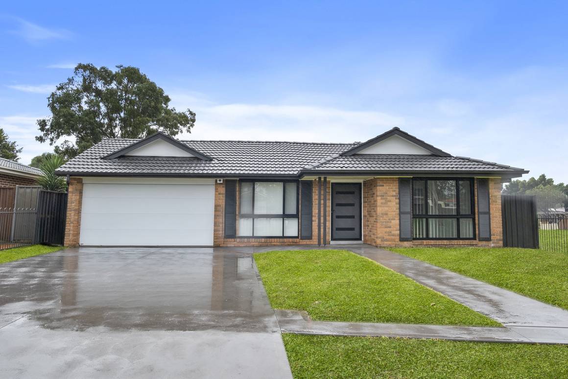 Picture of 19 Merevale Place, OAKHURST NSW 2761