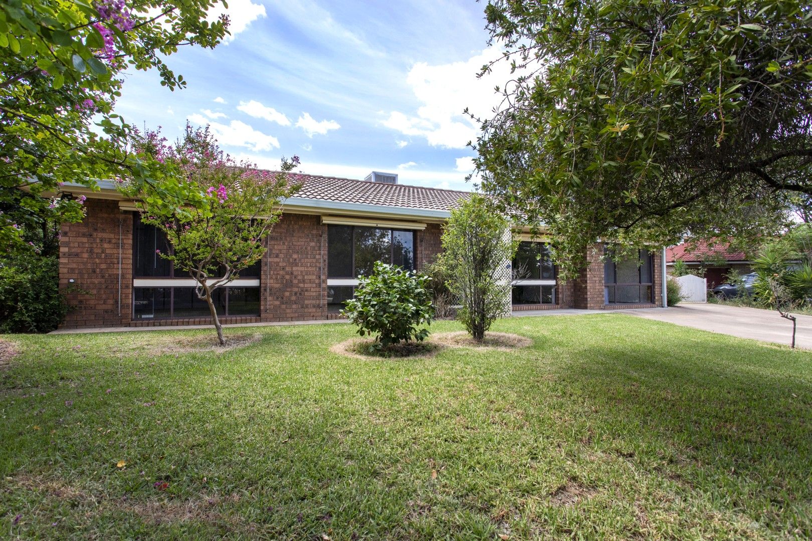 10 Coolabah Crescent, Cowra NSW 2794, Image 0