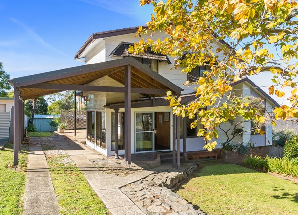 4 Brokers Road, Balgownie NSW 2519