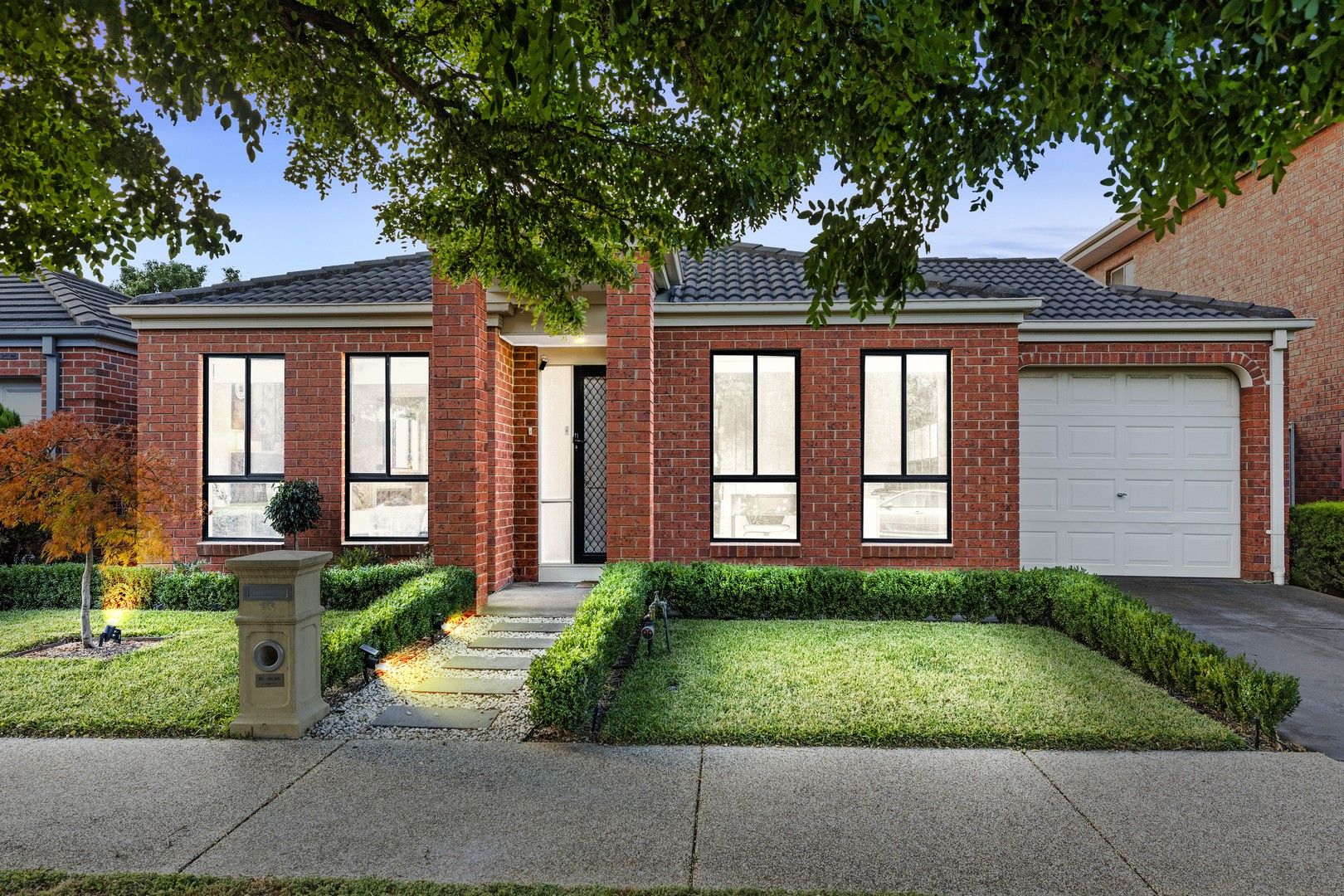 13 Mokoan Close, Caroline Springs VIC 3023, Image 1