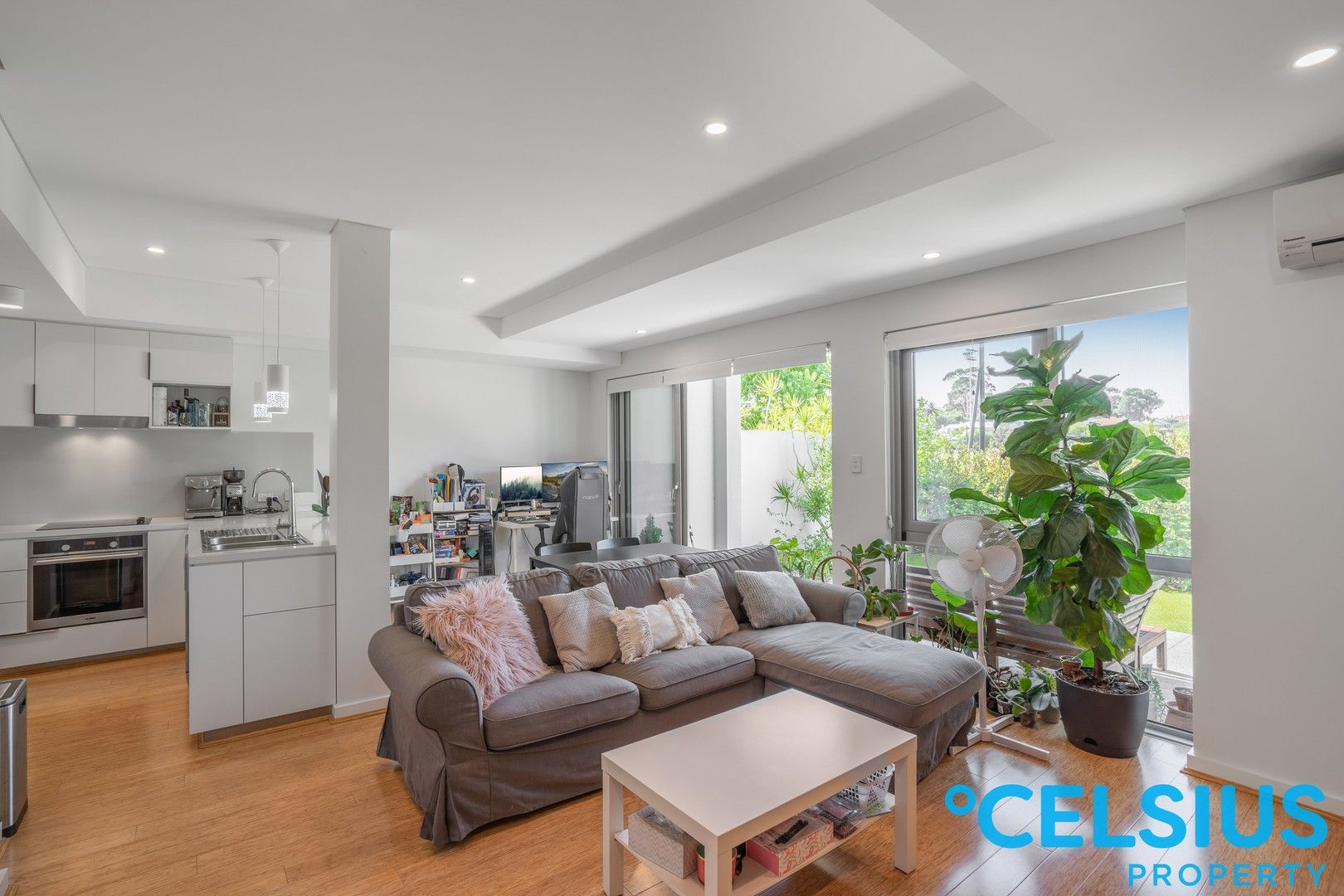 2 bedrooms Apartment / Unit / Flat in 8/34 Cowle Street WEST PERTH WA, 6005