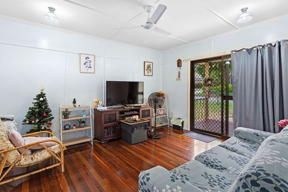 55 Grenadier Circle, Ebbw Vale QLD 4304, Image 1