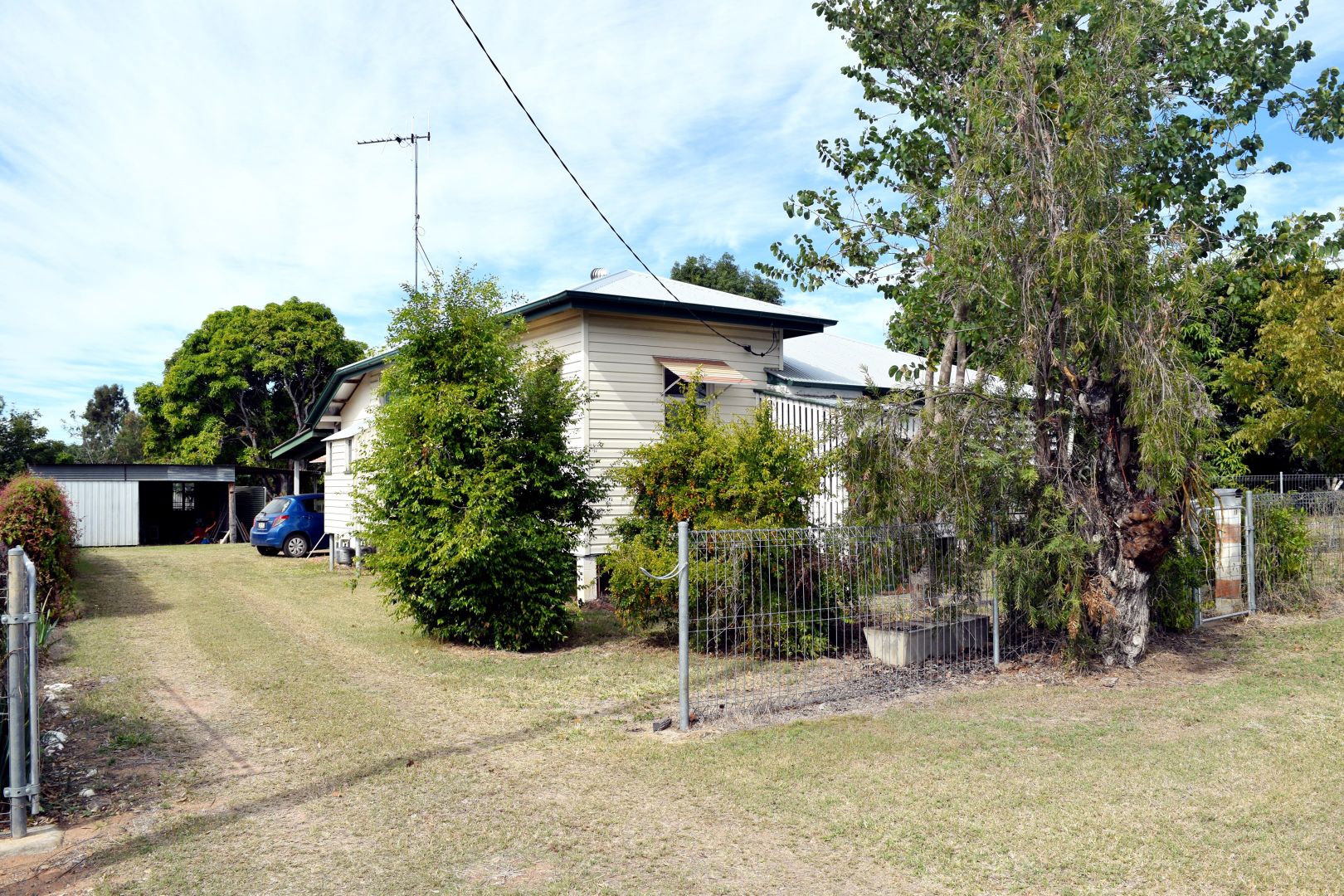 13 Barrow Street, Gayndah QLD 4625, Image 2