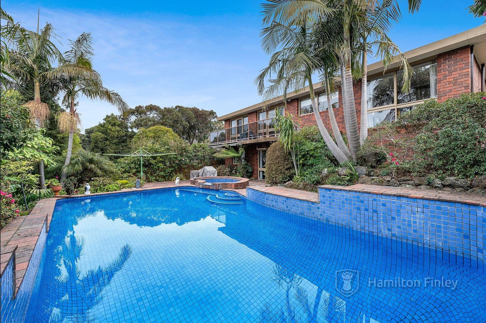 40 Caithness Crescent, Glen Waverley VIC 3150