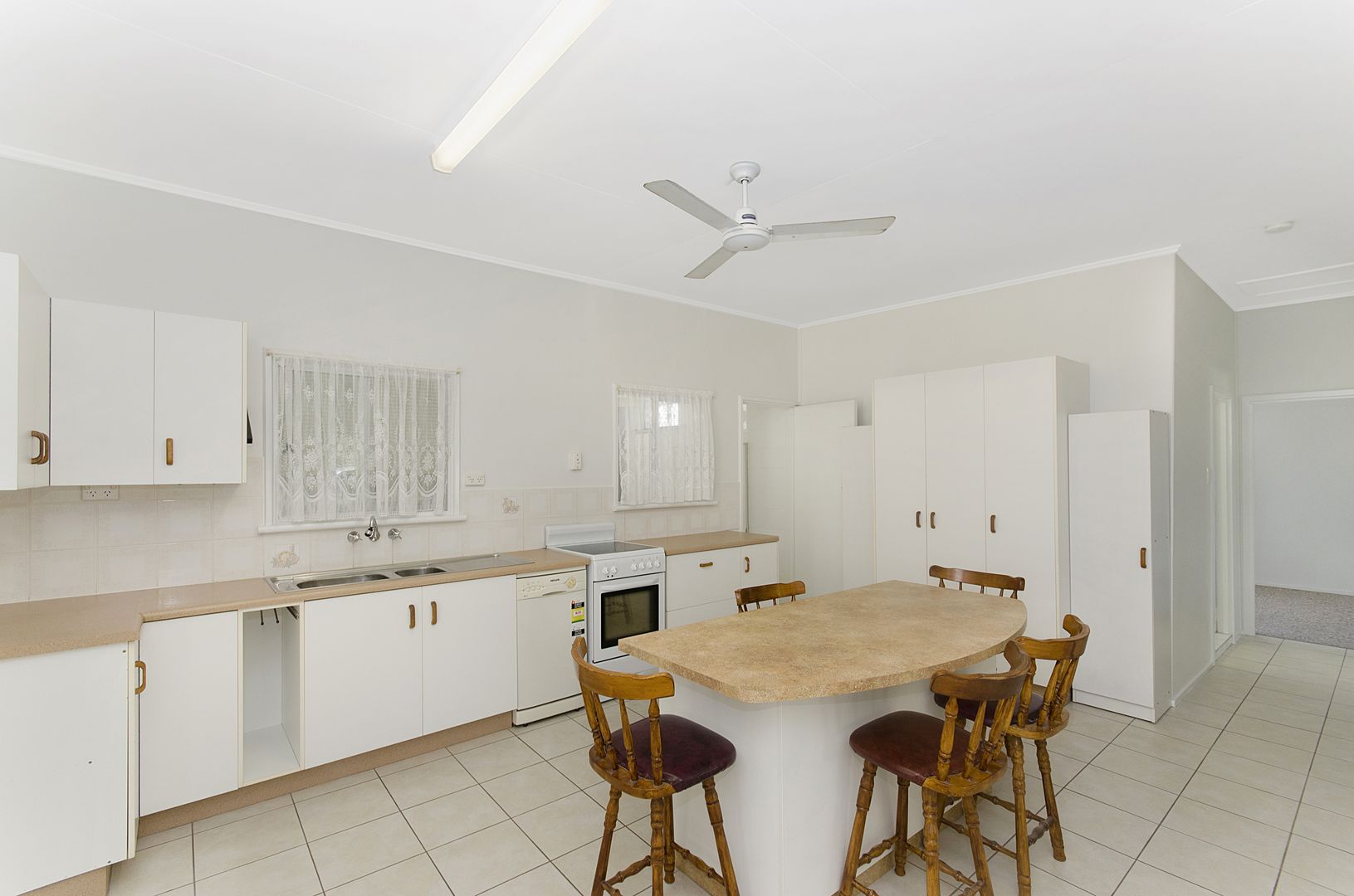 240 Bayswater Road, Currajong QLD 4812, Image 2