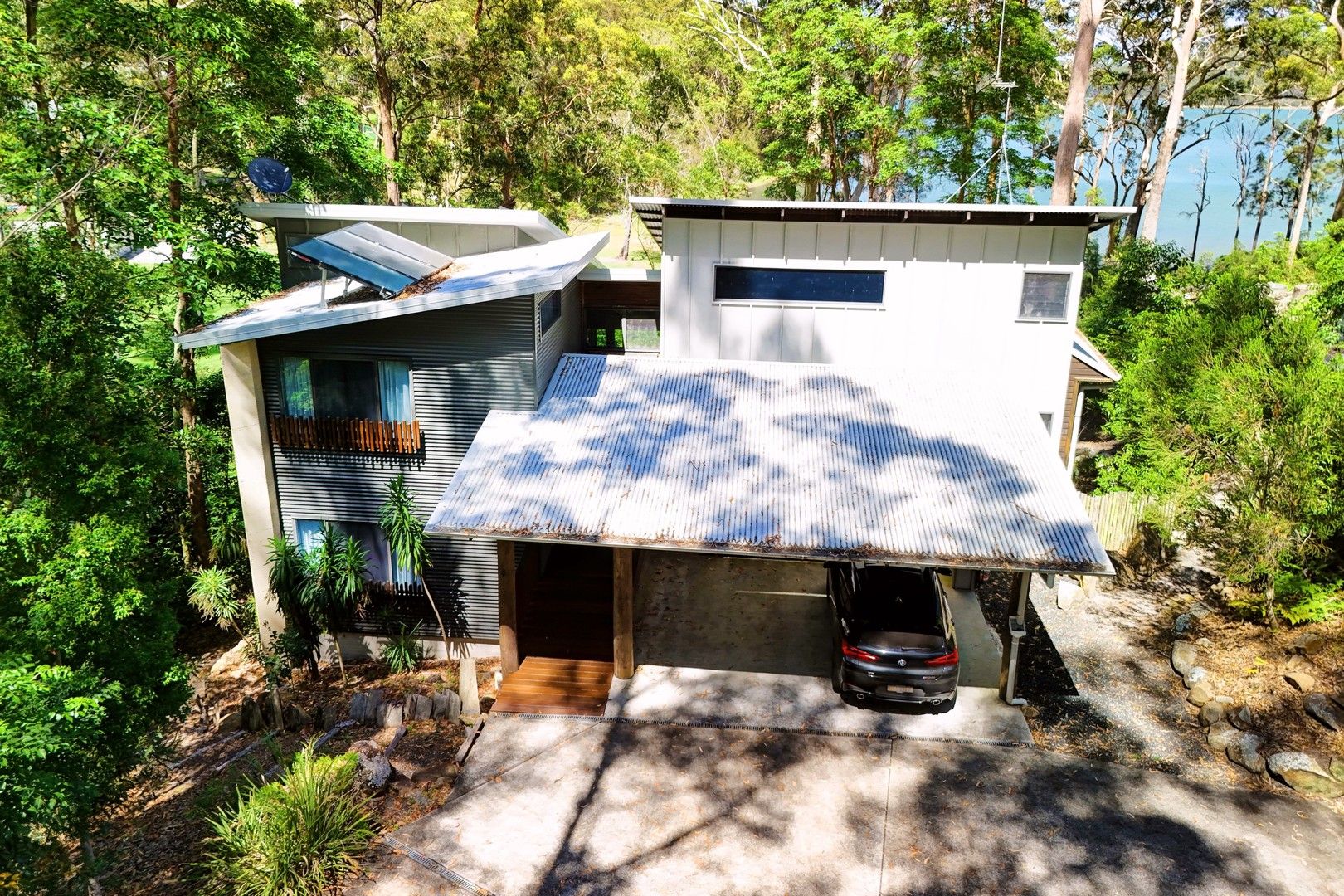 4 bedrooms House in 11 New Forster Road SMITHS LAKE NSW, 2428