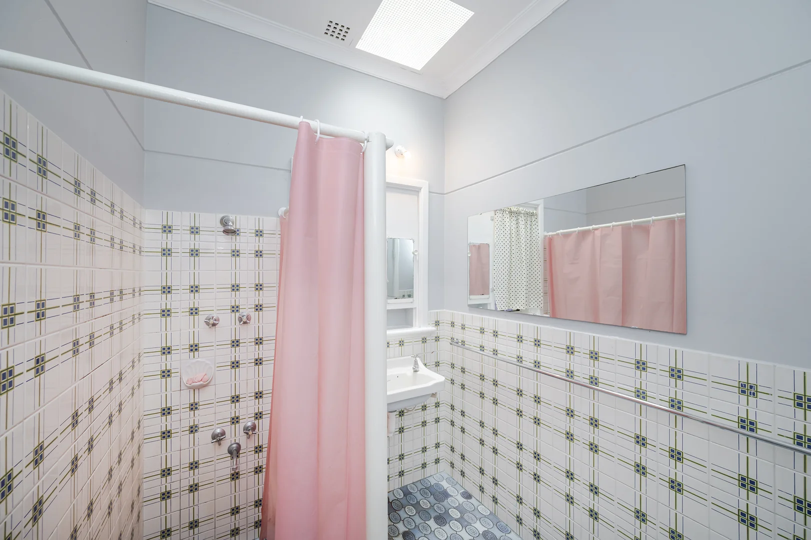 Additional image 12 of 1/327 Scarborough Beach Road, Woodlands WA 6018