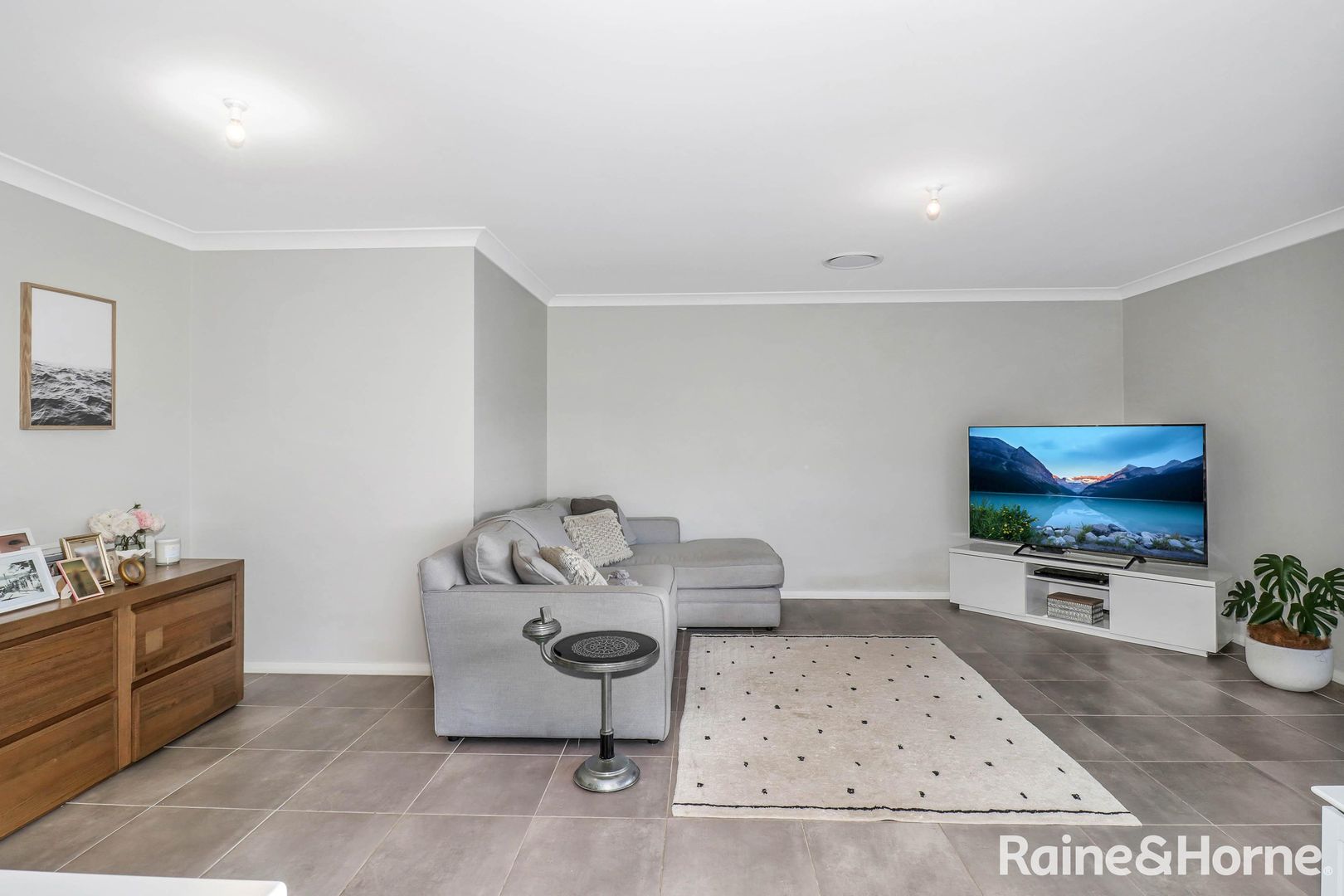 60a Menzies Circuit, St Clair NSW 2759, Image 2