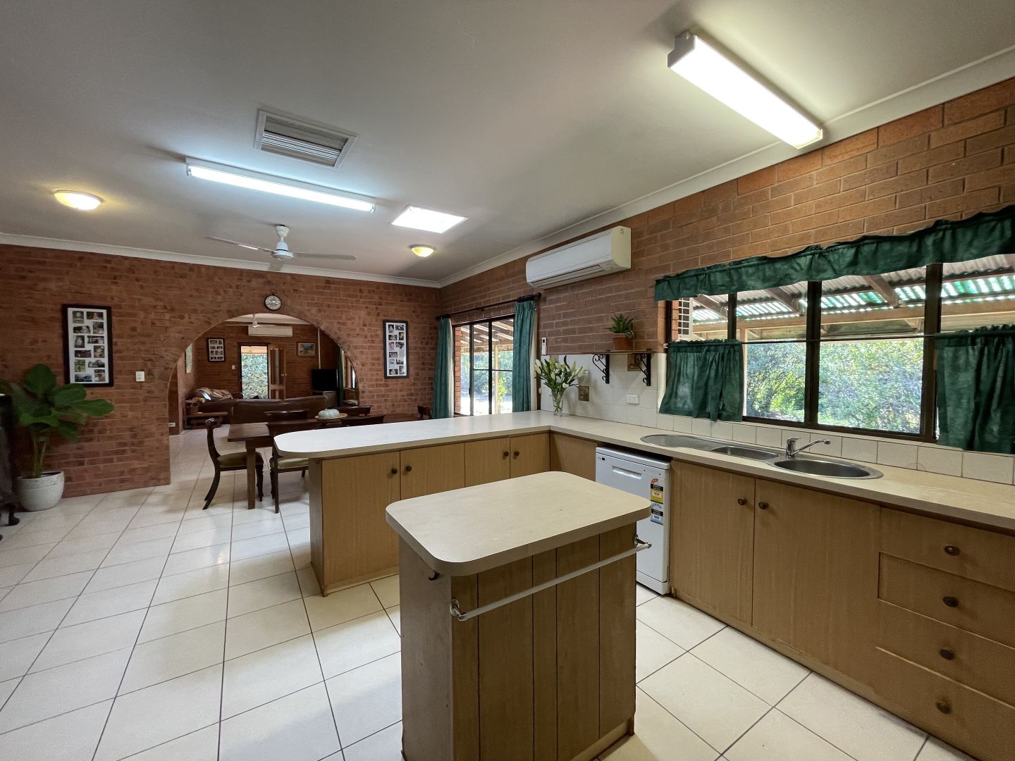 129 Zimin Dr, Katherine NT 0850, Image 2