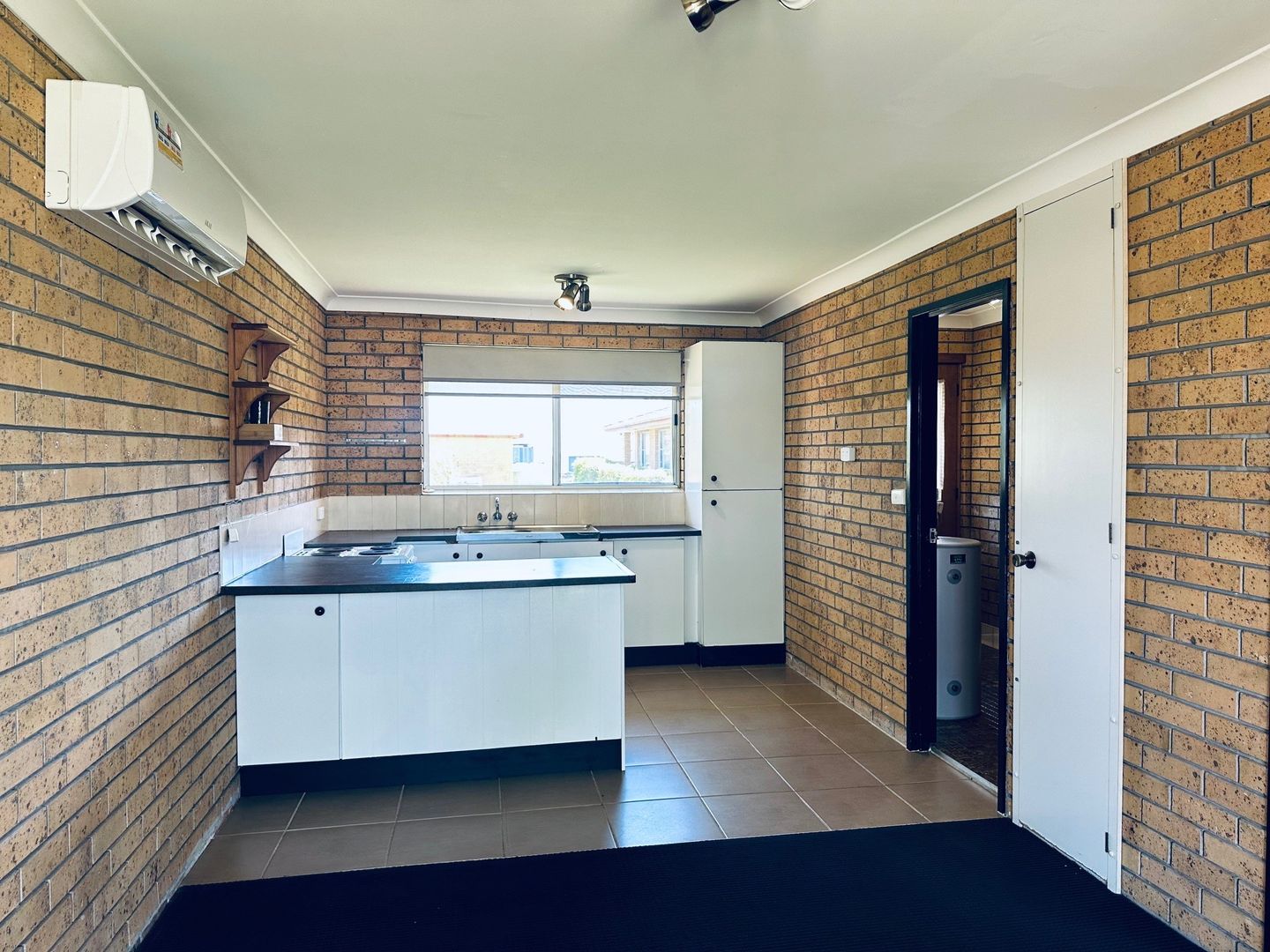 1/219 Maitland Street, Kurri Kurri NSW 2327 Apartment For Rent 350