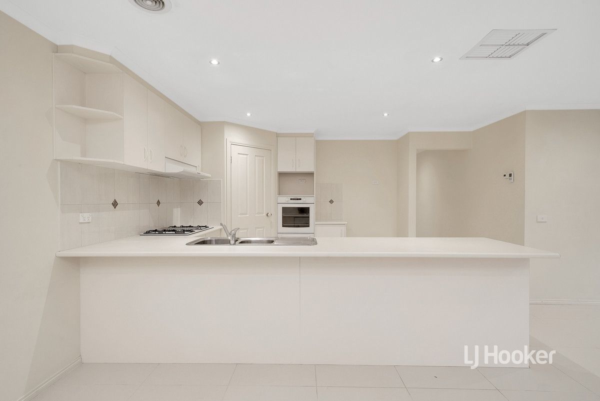 12 Monterey Bay Drive, Sanctuary Lakes VIC 3030 Domain