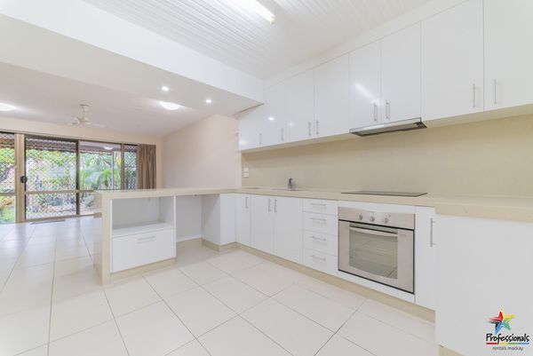 2 bedrooms House in 3/85 Shakespeare Street MACKAY QLD, 4740