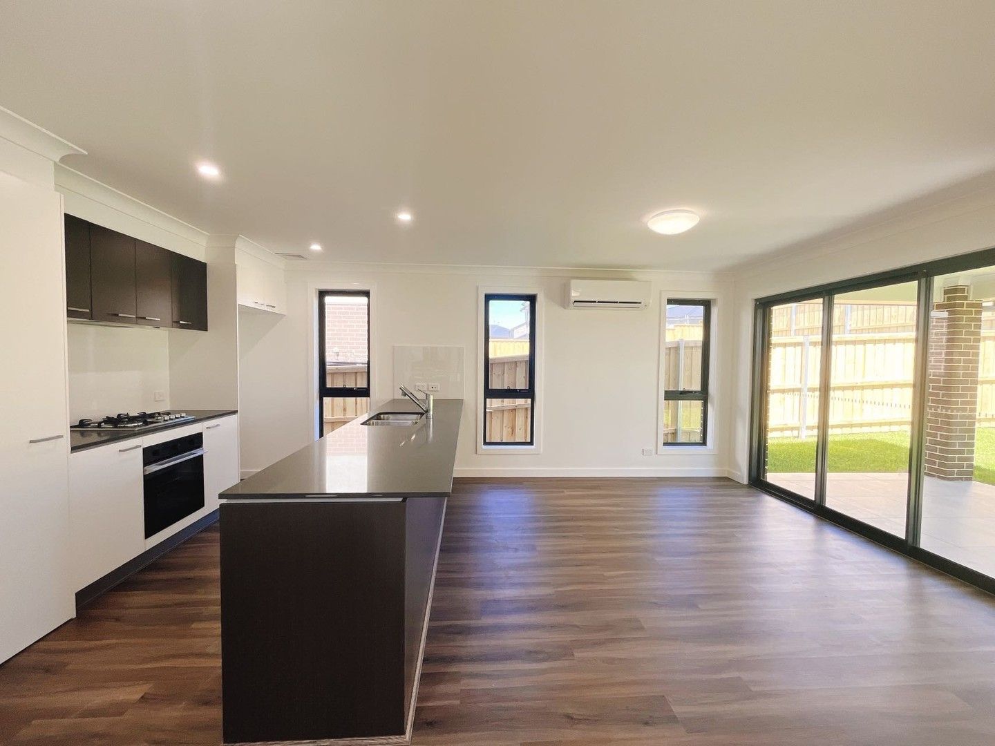 4 bedrooms House in 51 Batavia Avenue LEPPINGTON NSW, 2179
