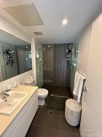 Additional image 6 of 601/335 Wharf Road, Newcastle NSW 2300