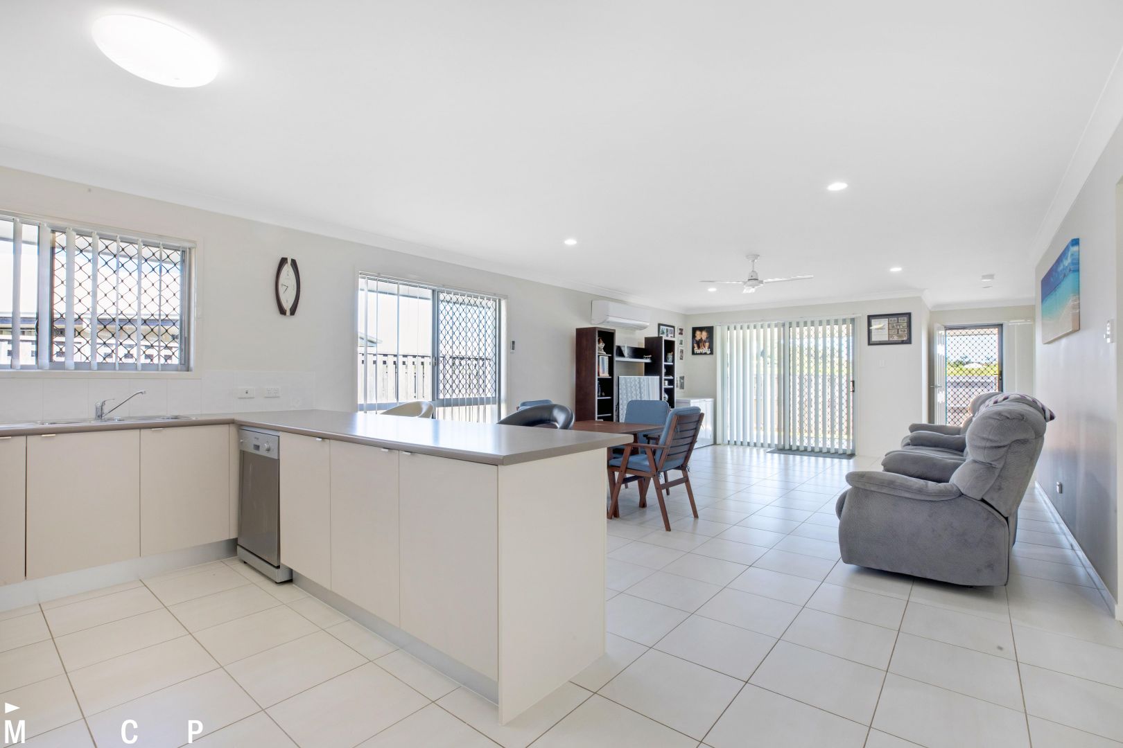 16 Henley Close, Blacks Beach QLD 4740, Image 2