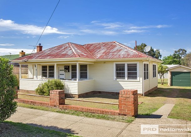 8 Kent Street, South Tamworth NSW 2340