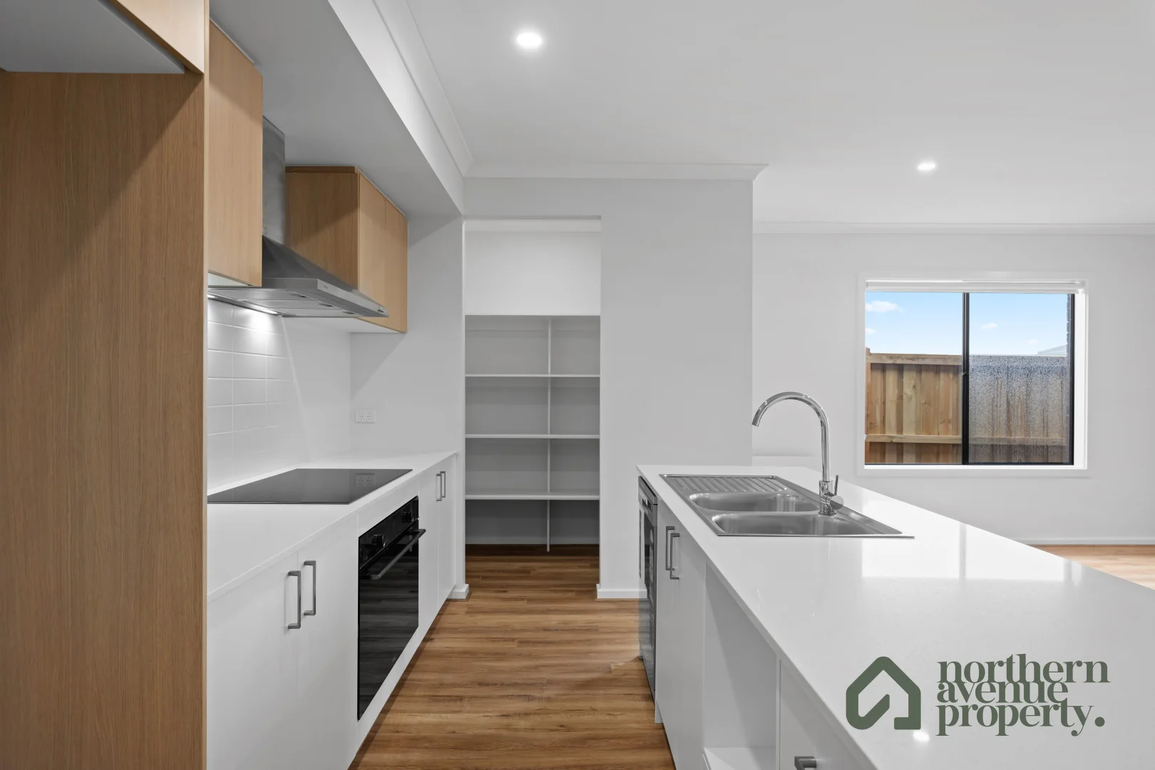 Additional image 3 of 33 Blade Cct, Fraser Rise VIC 3336