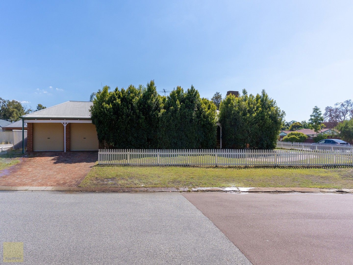 3 bedrooms House in 17 Bottlebrush Drive MORLEY WA, 6062