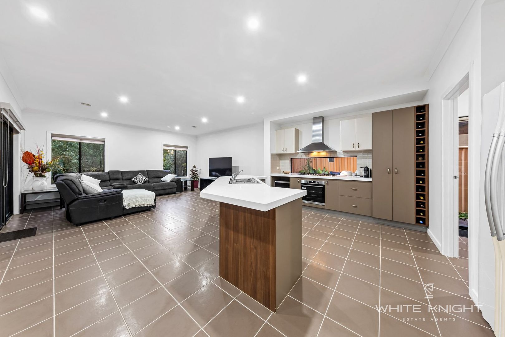 8 Oldis Close, Caroline Springs VIC 3023, Image 1