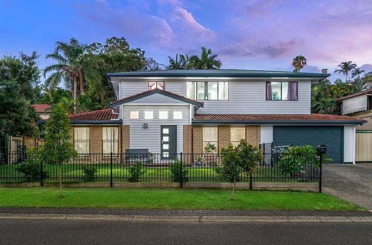 6 bedrooms House in 25 Kilcolman Street THE GAP QLD, 4061
