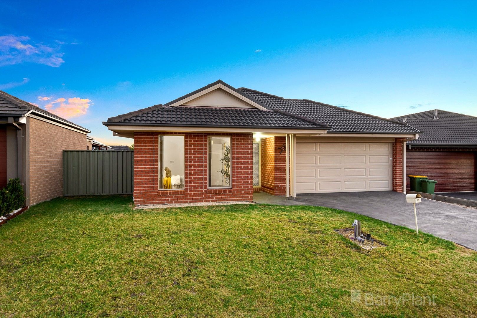 8 Moore Mews, Pakenham VIC 3810, Image 0