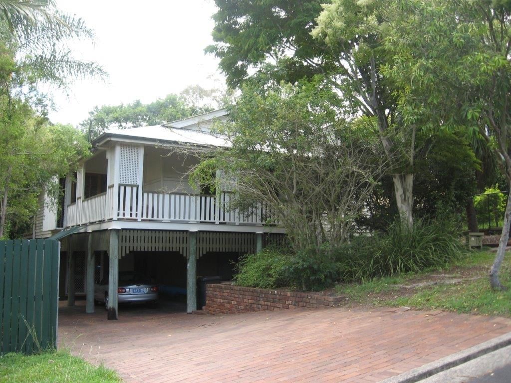 4 bedrooms House in 15 Thorpe St TOOWONG QLD, 4066