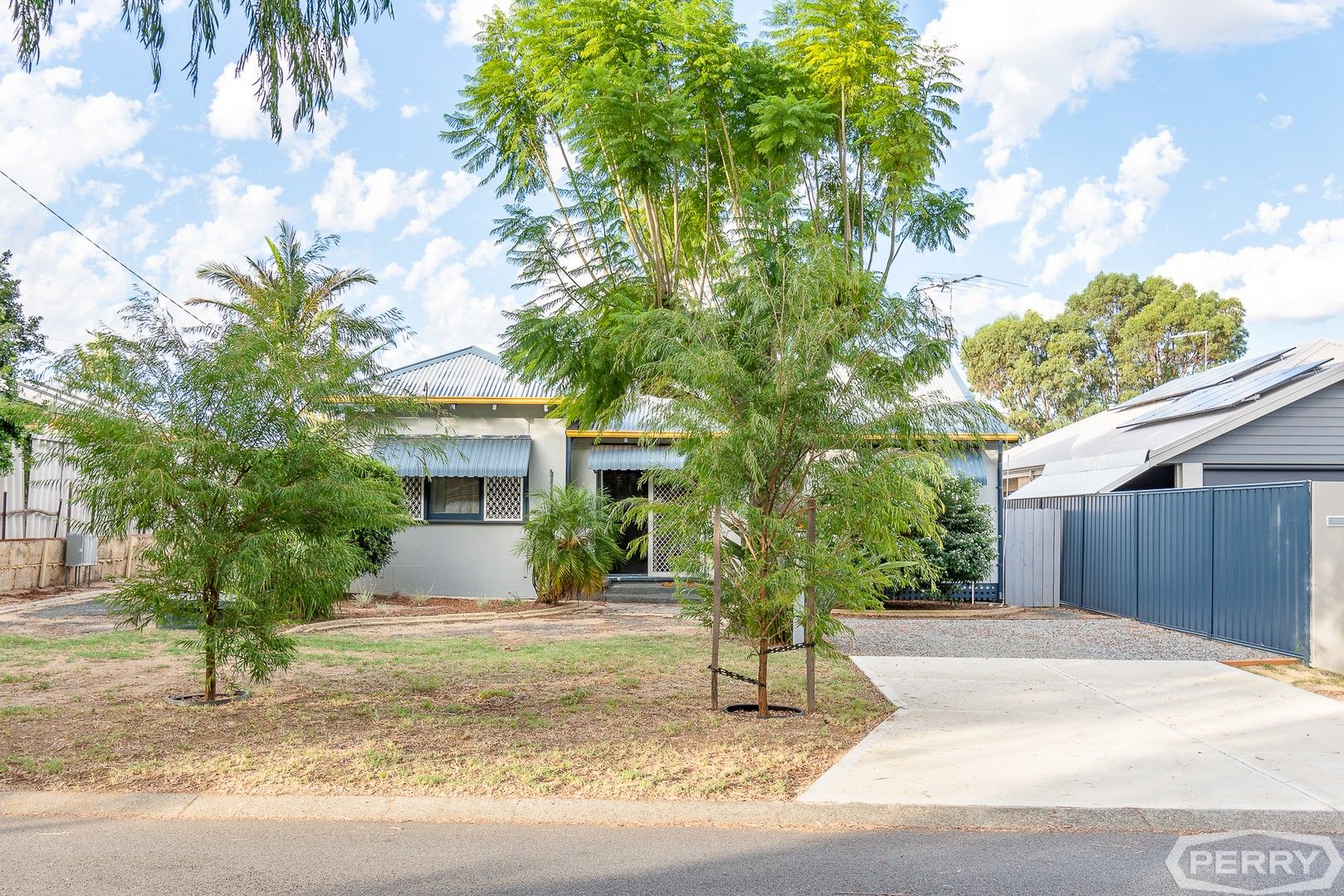 2 bedrooms House in 4 Kitchener Street DUDLEY PARK WA, 6210