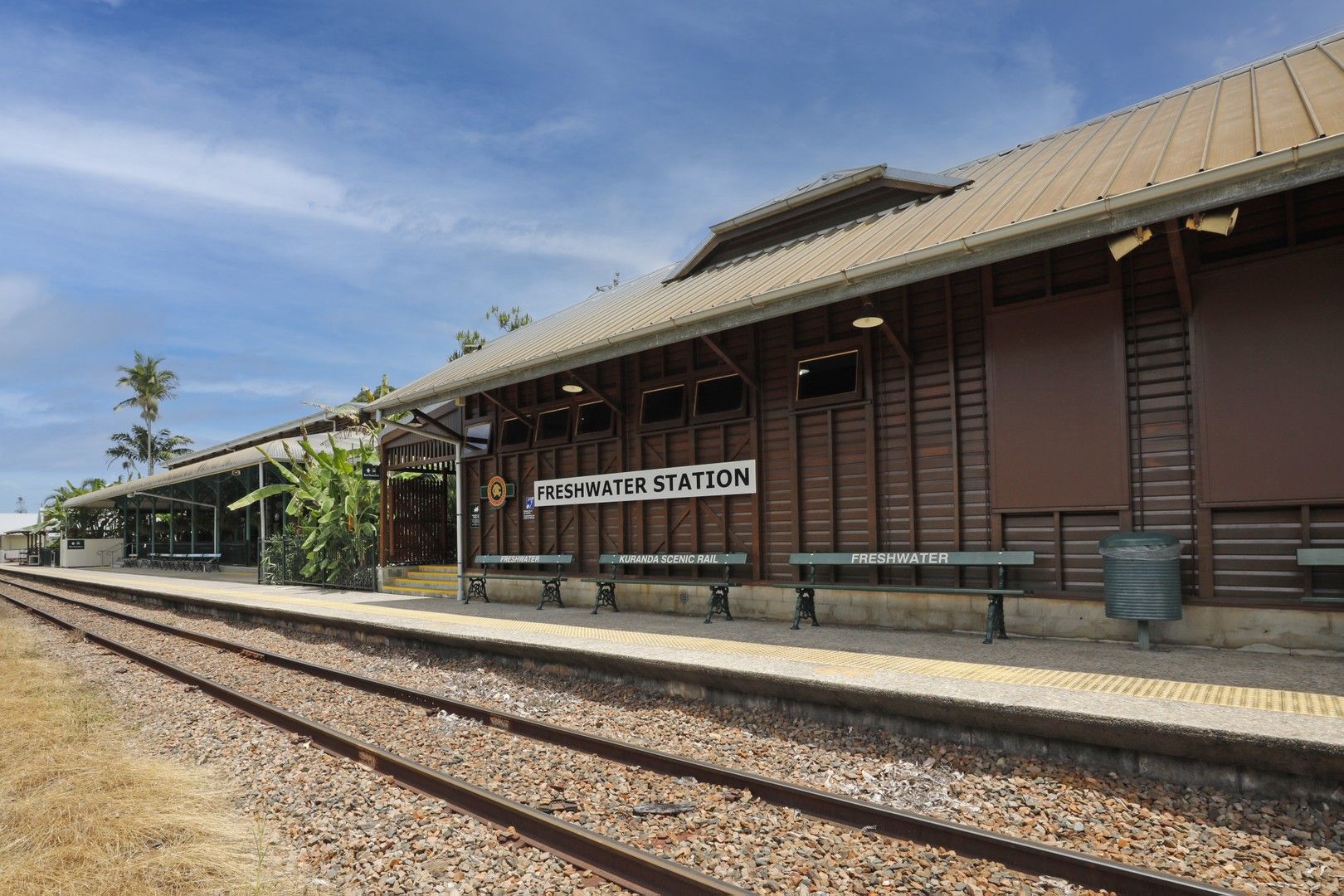 5 bedrooms House in  FRESHWATER QLD, 4870