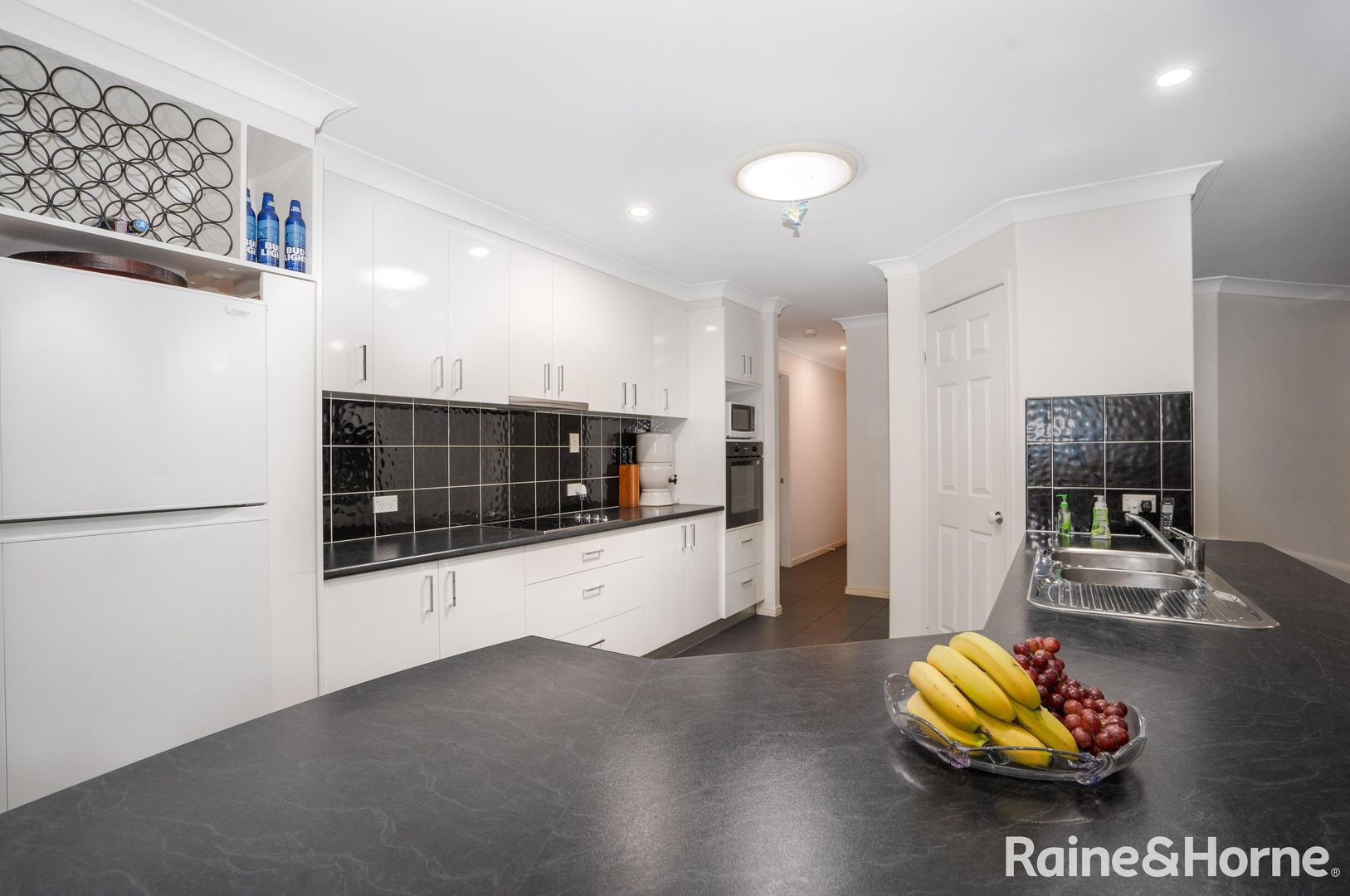 12 La Borde Court, Urraween QLD 4655, Image 2