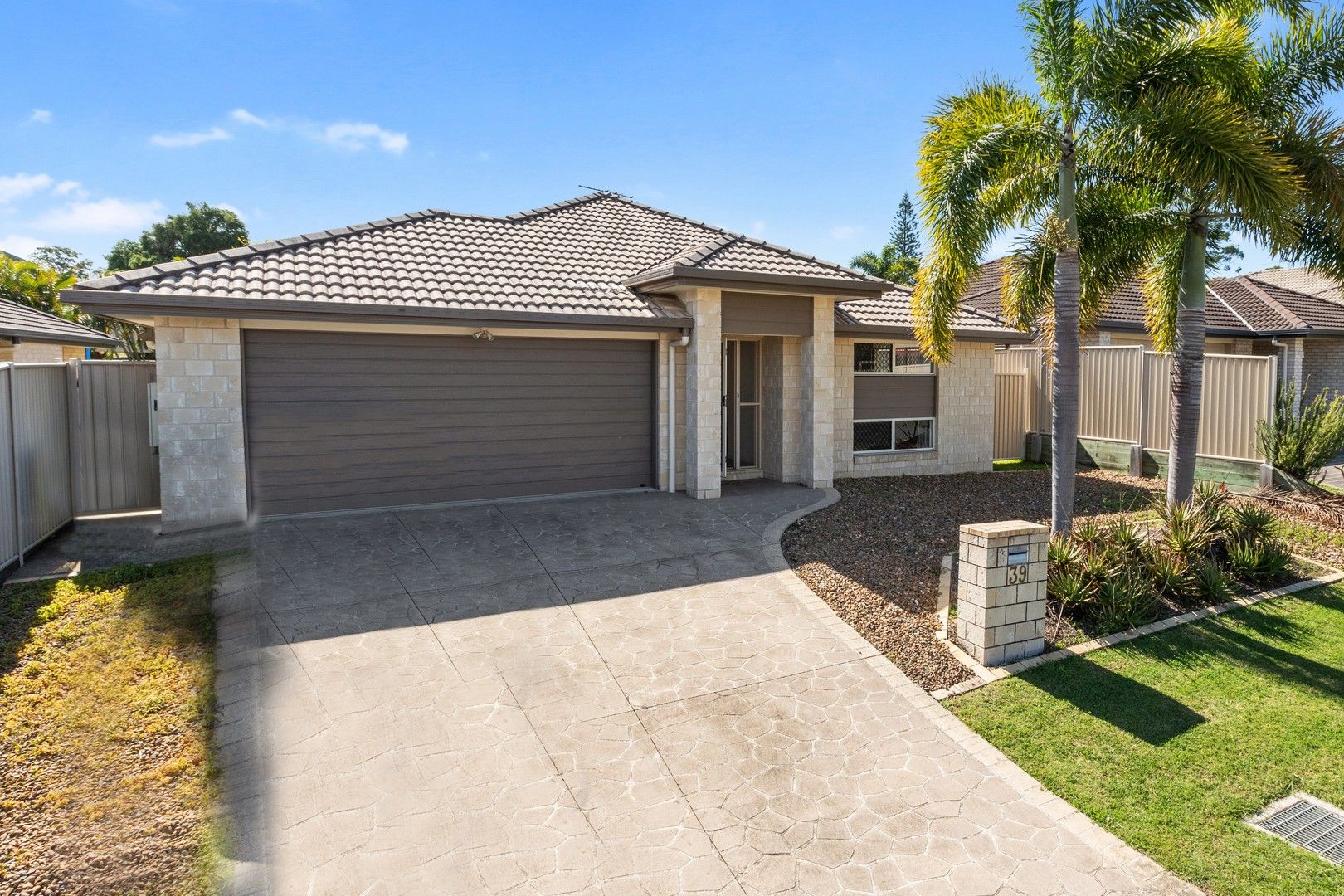 3 bedrooms House in 39 Jessielea Street WYNNUM WEST QLD, 4178