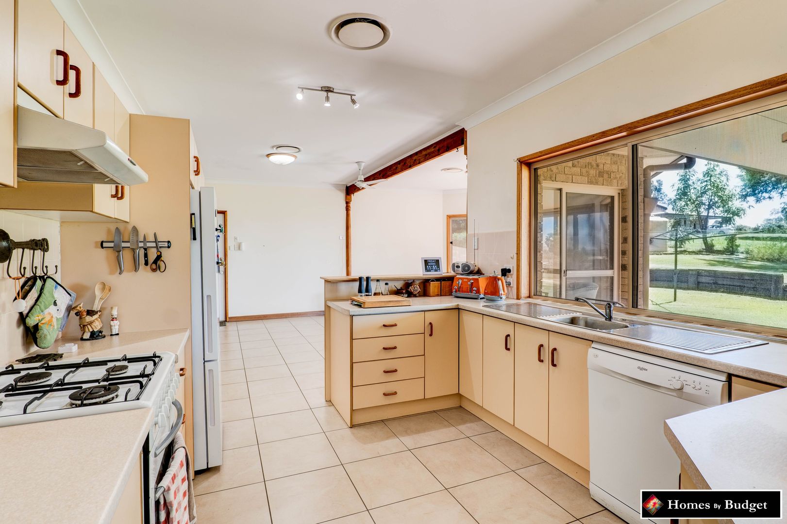 34 THALLON ROAD, Kensington Grove QLD 4341, Image 2