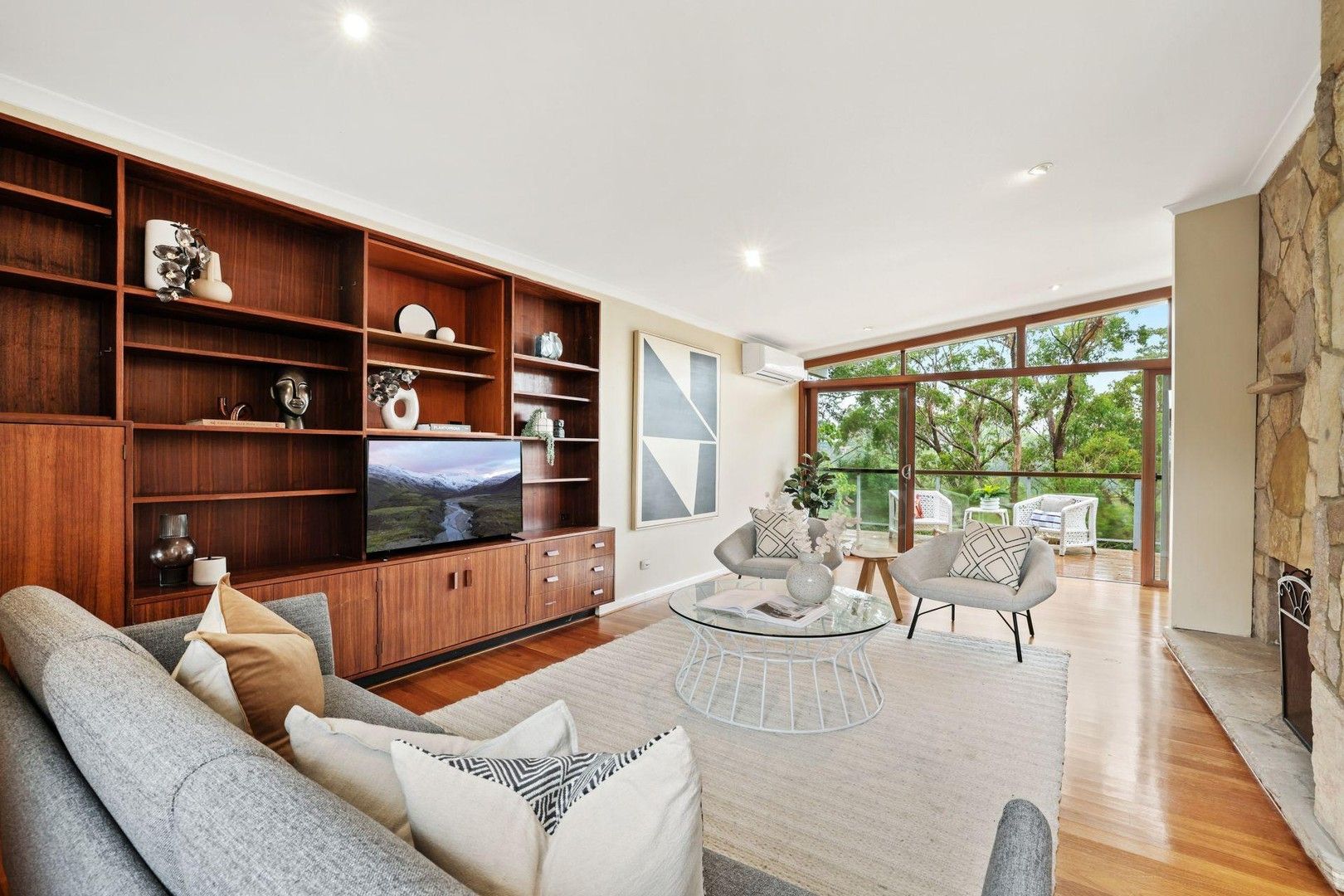 5 bedrooms House in 19 Koonawarra Avenue LINDFIELD NSW, 2070