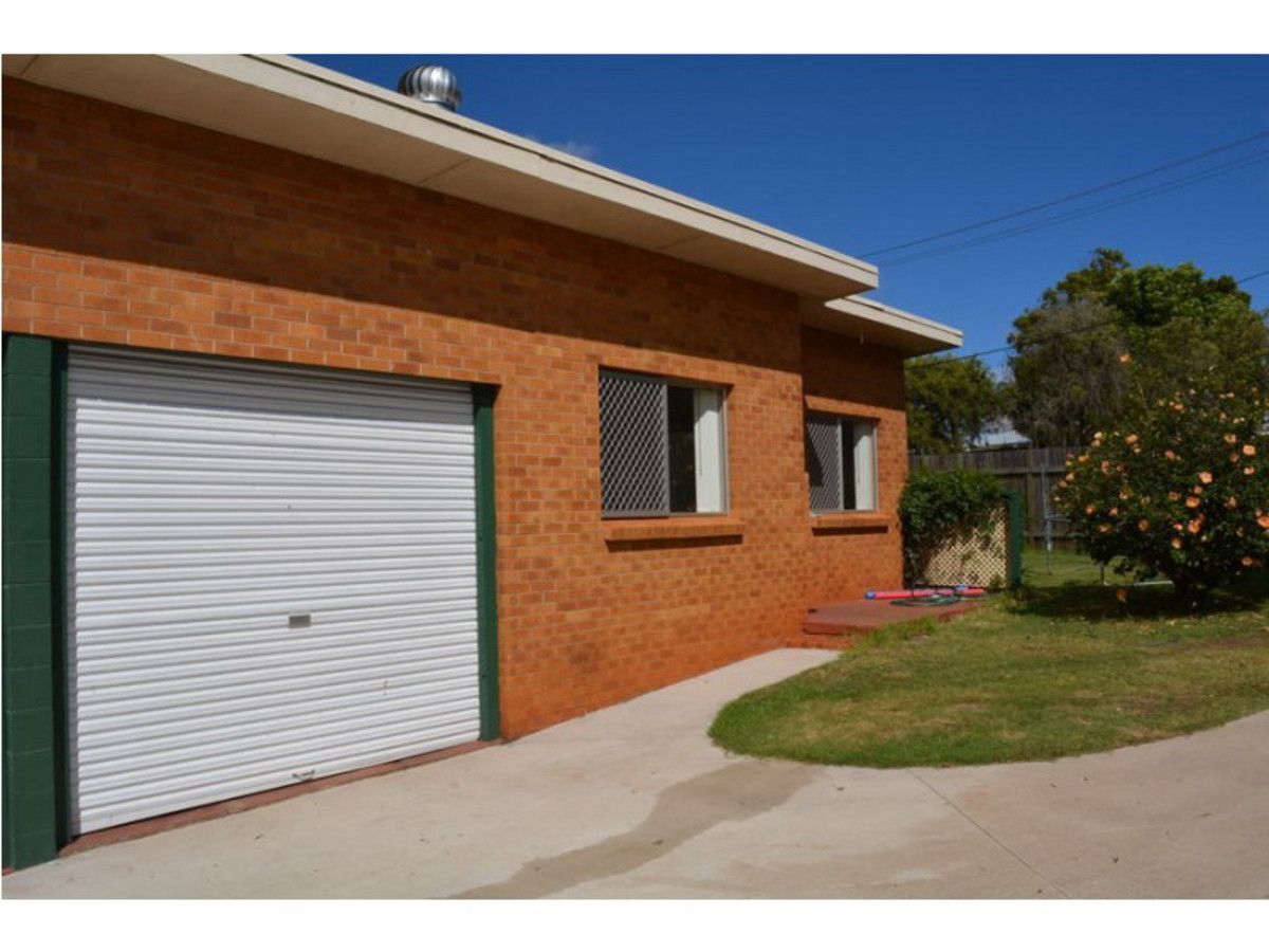 Unit a & Unit b/2 McKnight Street, Centenary Heights QLD 4350, Image 0