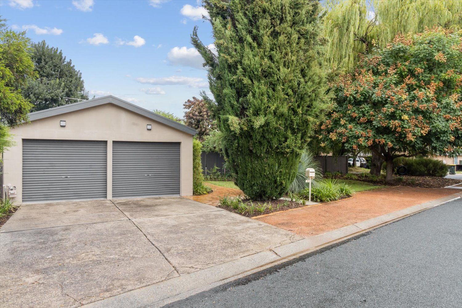 2 Oakwood Place, Isabella Plains ACT 2905, Image 0