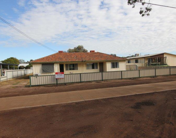 17 Currall Street, Narembeen WA 6369