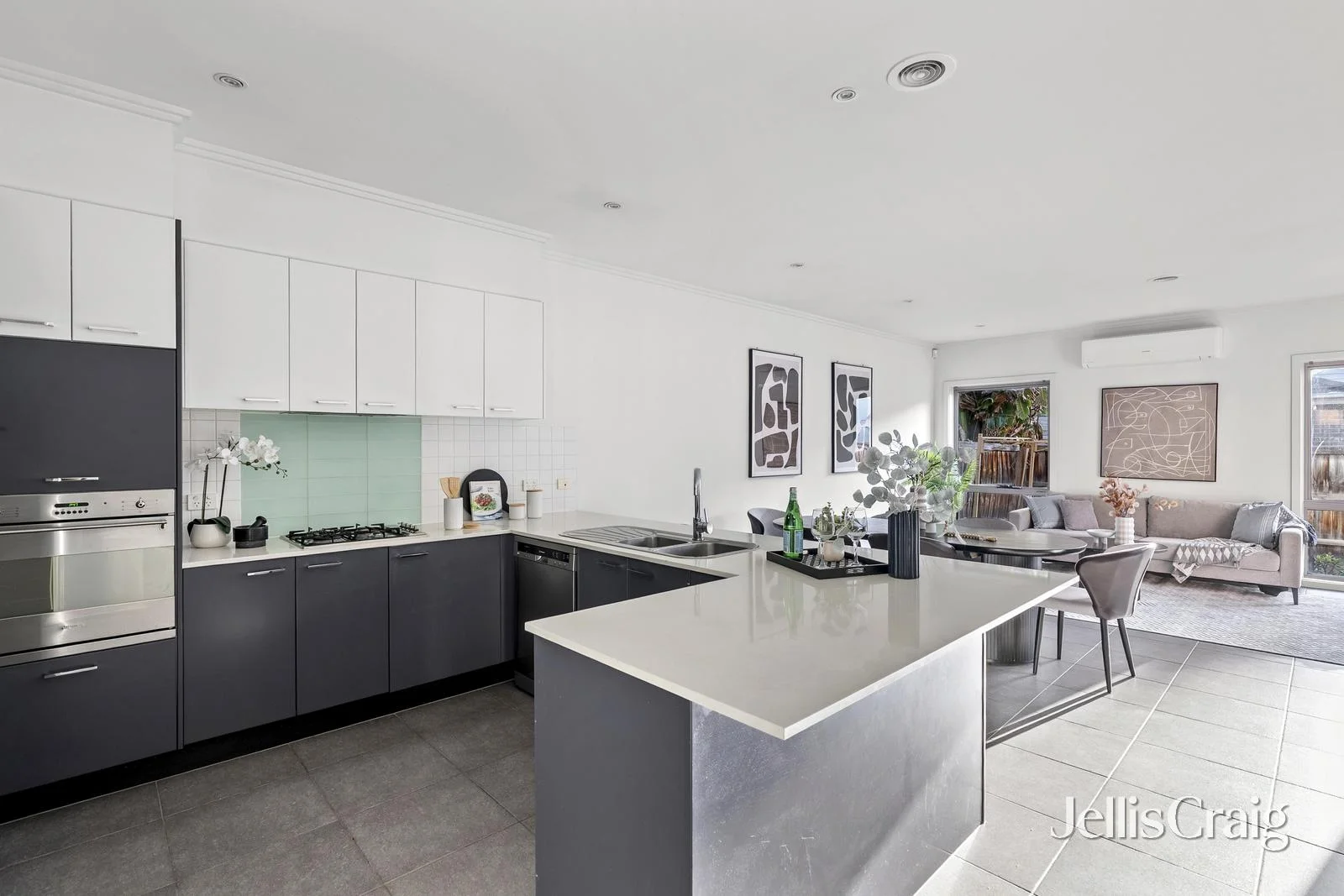 Additional image 8 of 93 Parkville Avenue, Parkville VIC 3052