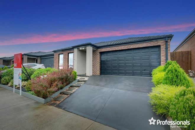 Picture of 21 Mandurah Crescent, HARKNESS VIC 3337