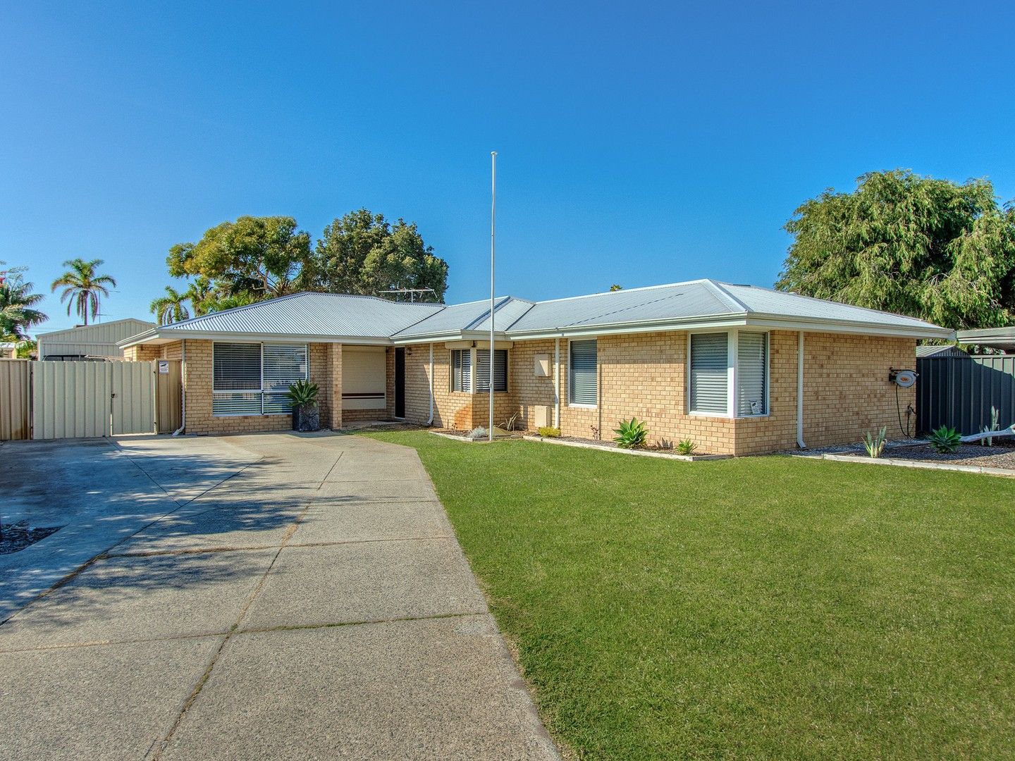 19 Oakdale Close, Safety Bay WA 6169, Image 0