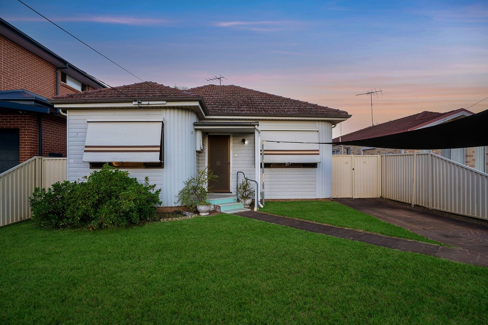 22 Keats Avenue, Riverwood NSW 2210, Image 0