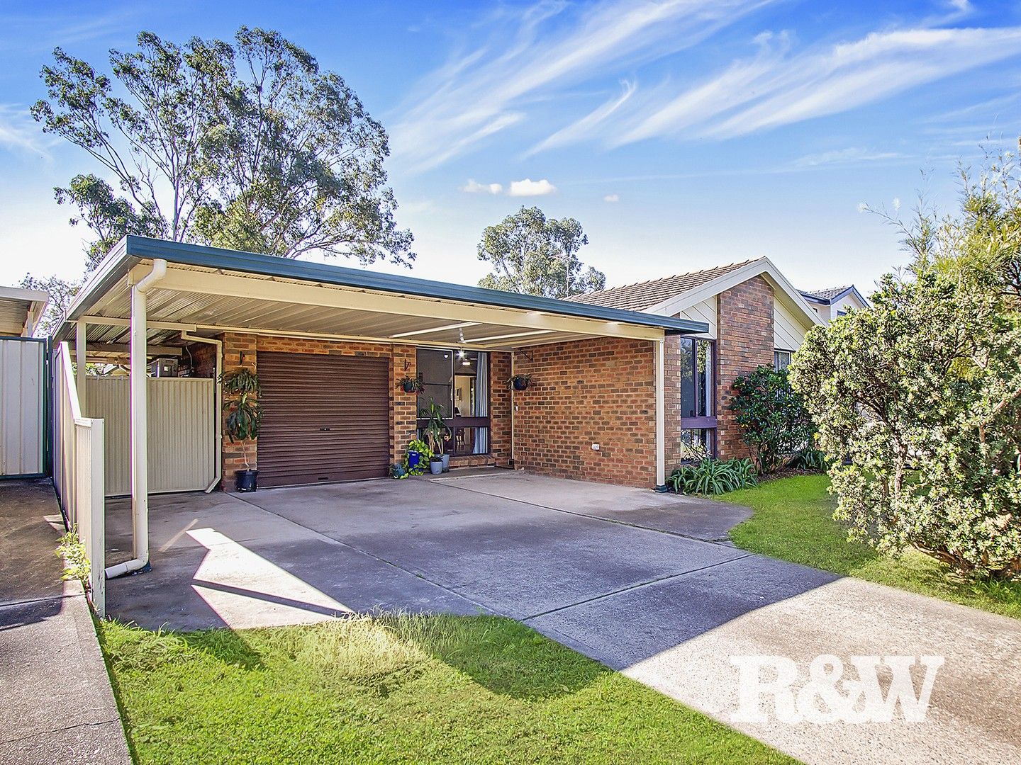 4 bedrooms House in 12 Lenton Crescent OAKHURST NSW, 2761