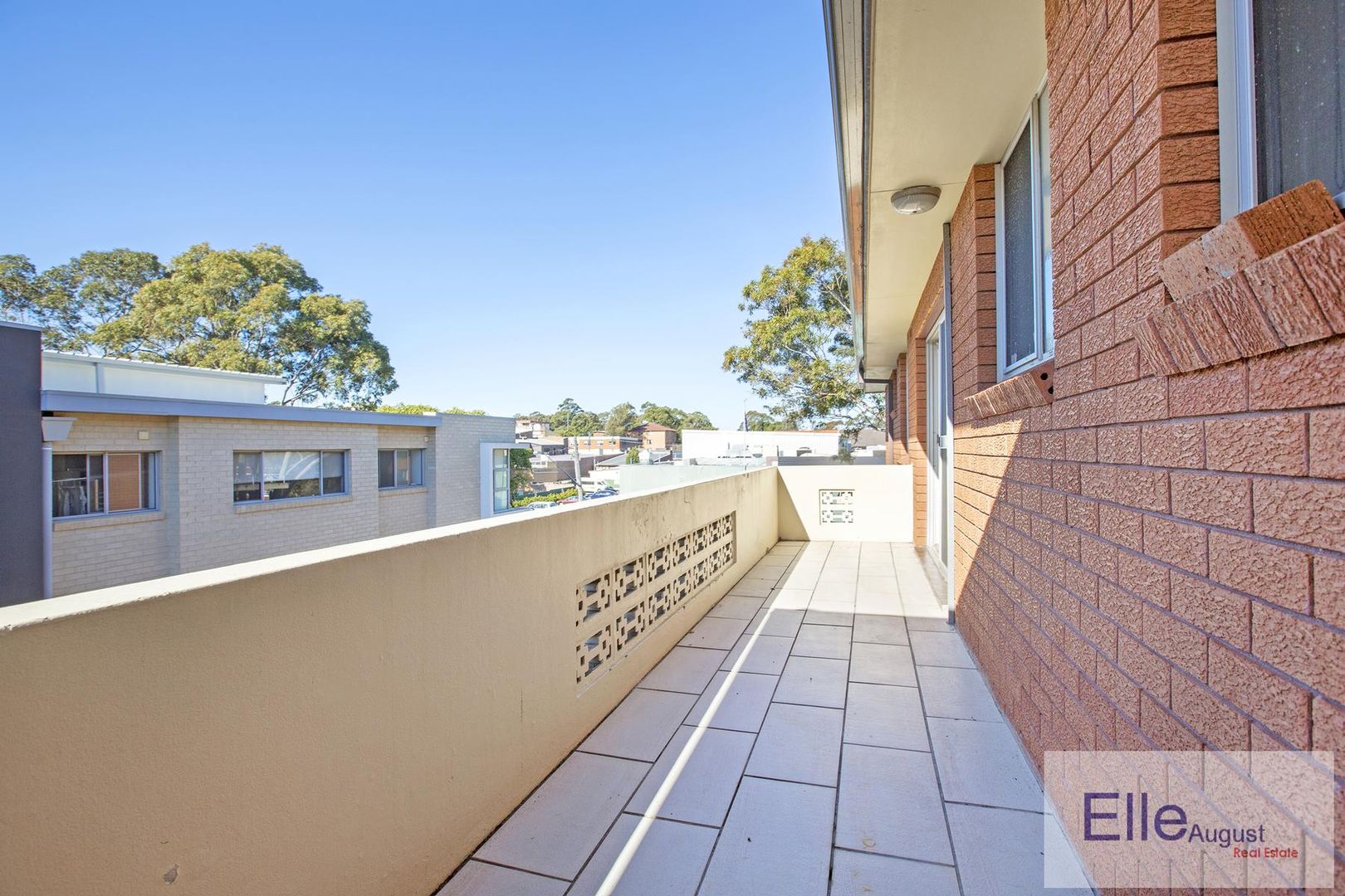 8/24A Macquarie Place, Mortdale NSW 2223, Image 2