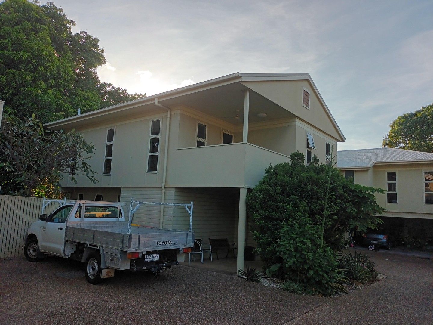 4 bedrooms Townhouse in 2/107 Bundock Street BELGIAN GARDENS QLD, 4810